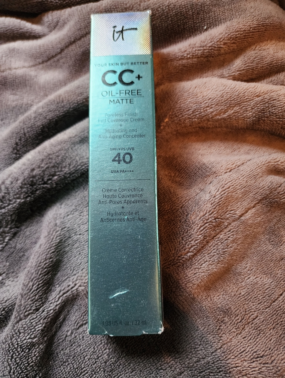 it cosmetics CC+ Oil-Free Matte Foundation With SPF 40